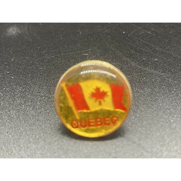 Quebec Canada Flag Lapel Pin Vintage Canadian Province Souvenir - Picture 11 of 11